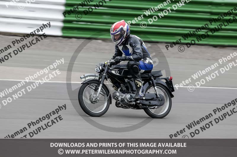 Vintage motorcycle club;eventdigitalimages;mallory park;mallory park trackday photographs;no limits trackdays;peter wileman photography;trackday digital images;trackday photos;vmcc festival 1000 bikes photographs